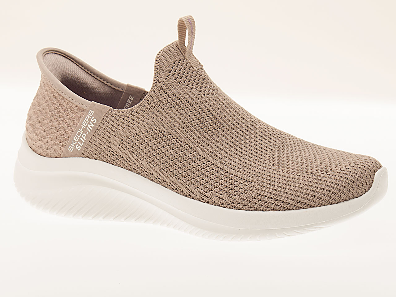 SKECHERS